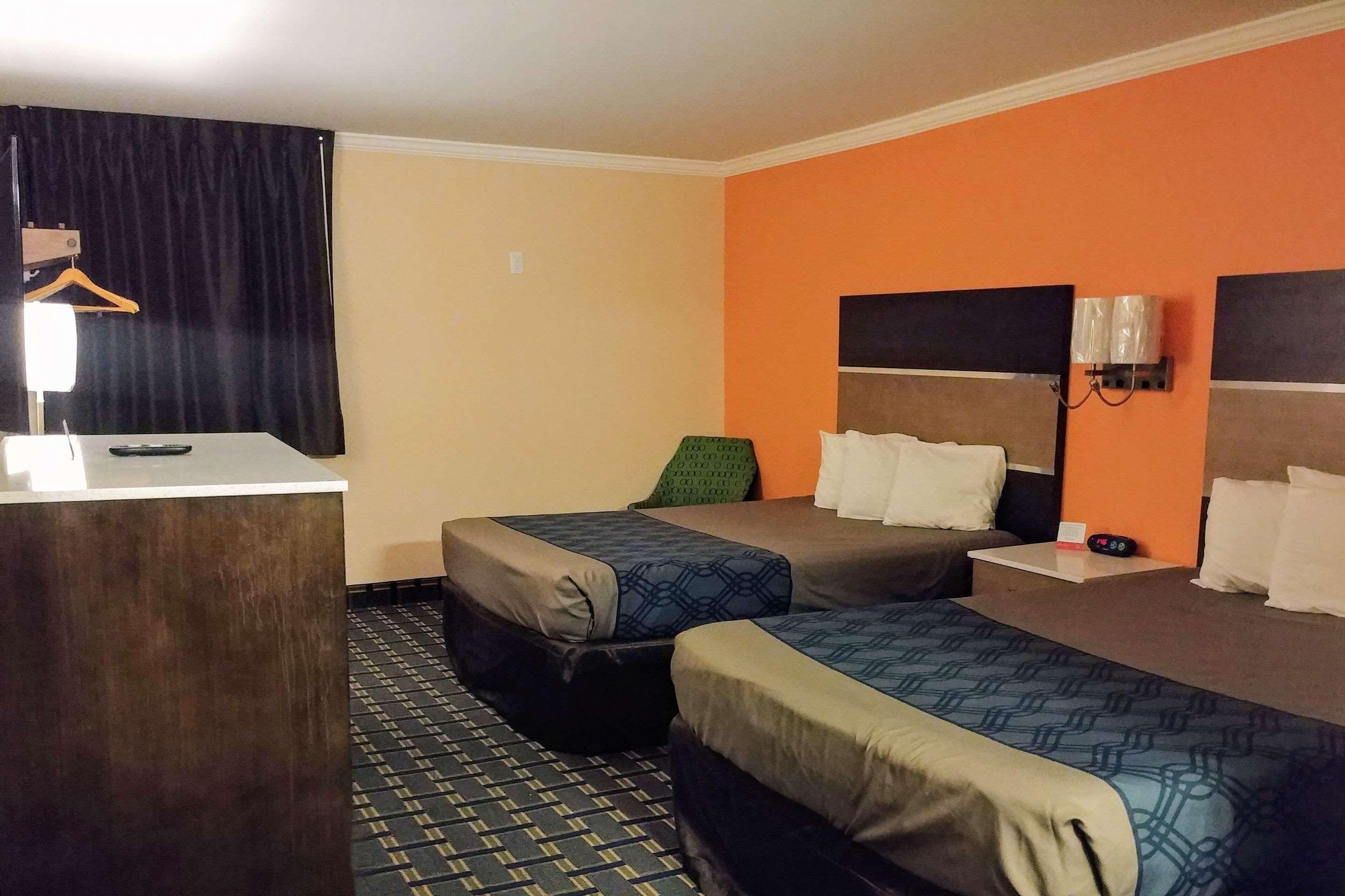 Econo Lodge Milldale - Southington Εξωτερικό φωτογραφία