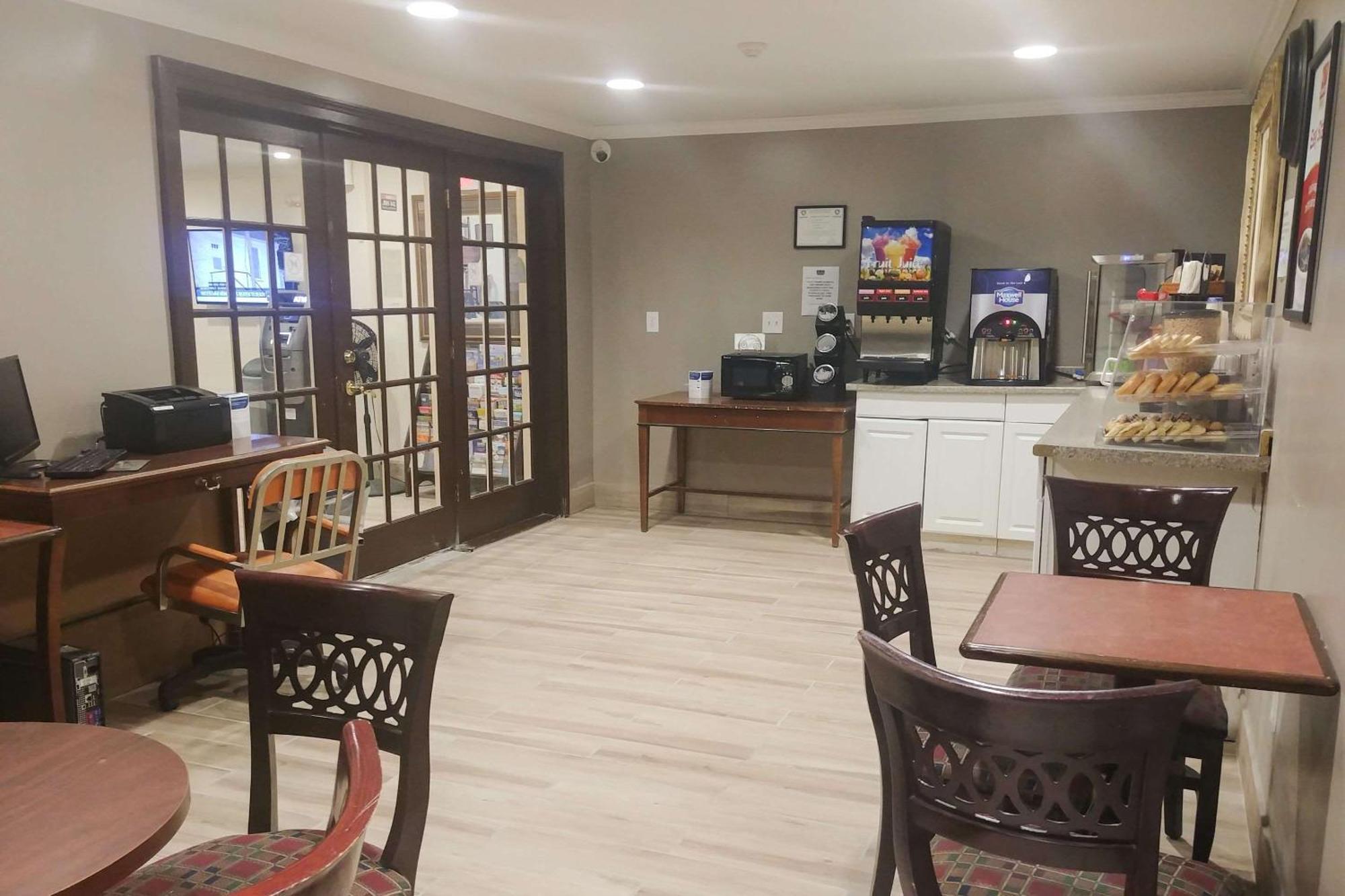 Econo Lodge Milldale - Southington Εξωτερικό φωτογραφία